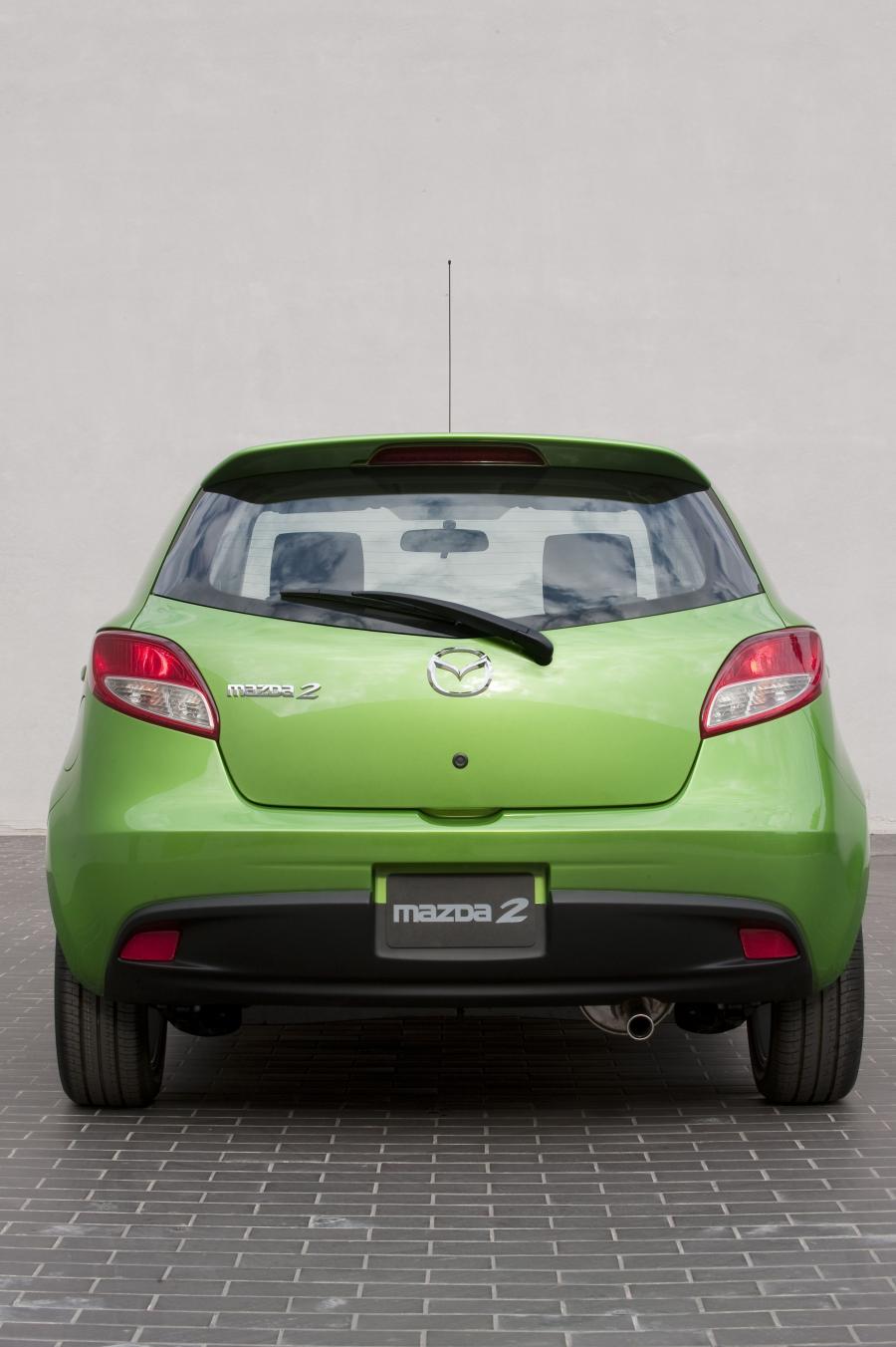  Mazda2 2010 года  (US) (фото 33 из 53)
